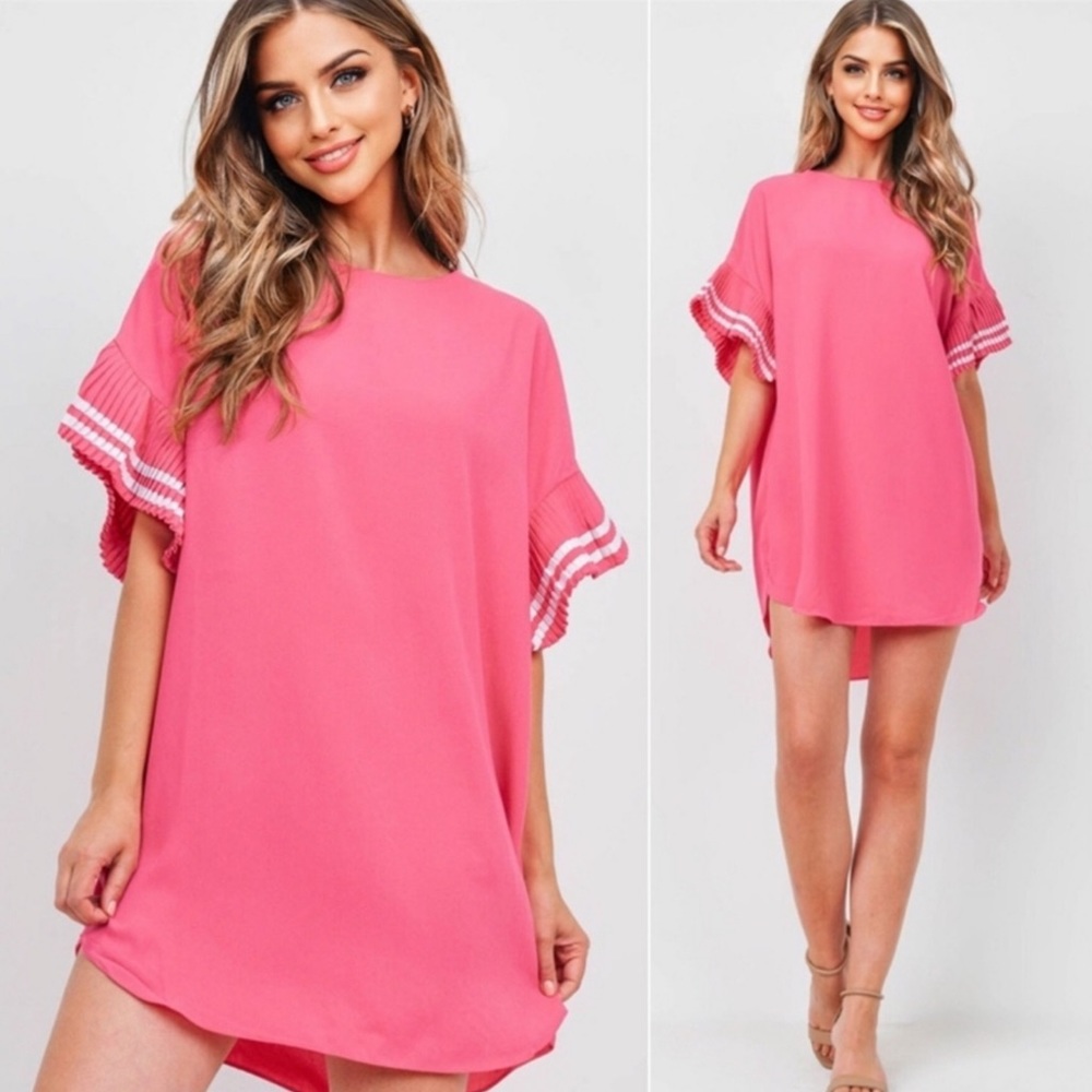 Women’s Fuchsia Pleated Sleeve Shift Dress M